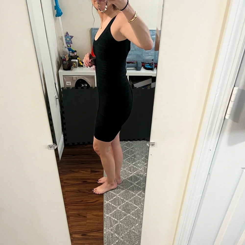 Herve Leger black dress - Picture 2 of 3
